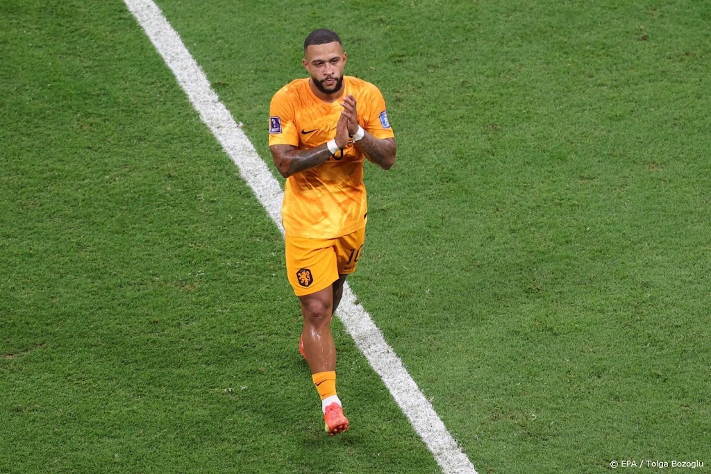Oranje-spits Depay is nu wel klaar met vragen over zijn fitheid