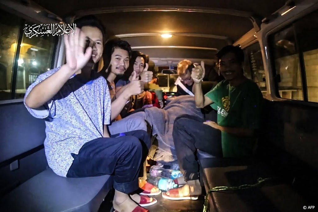 Gegijzelde Thai na gevangenschap terug naar Bangkok