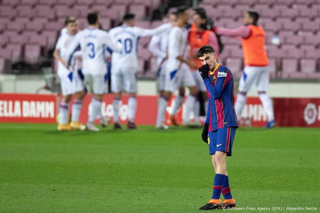 Barcelona gaat na gelijkspel tegen Eibar in mineur het jaar uit