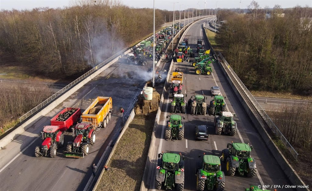 Waalse minister door politie weggeleid van boerenprotest