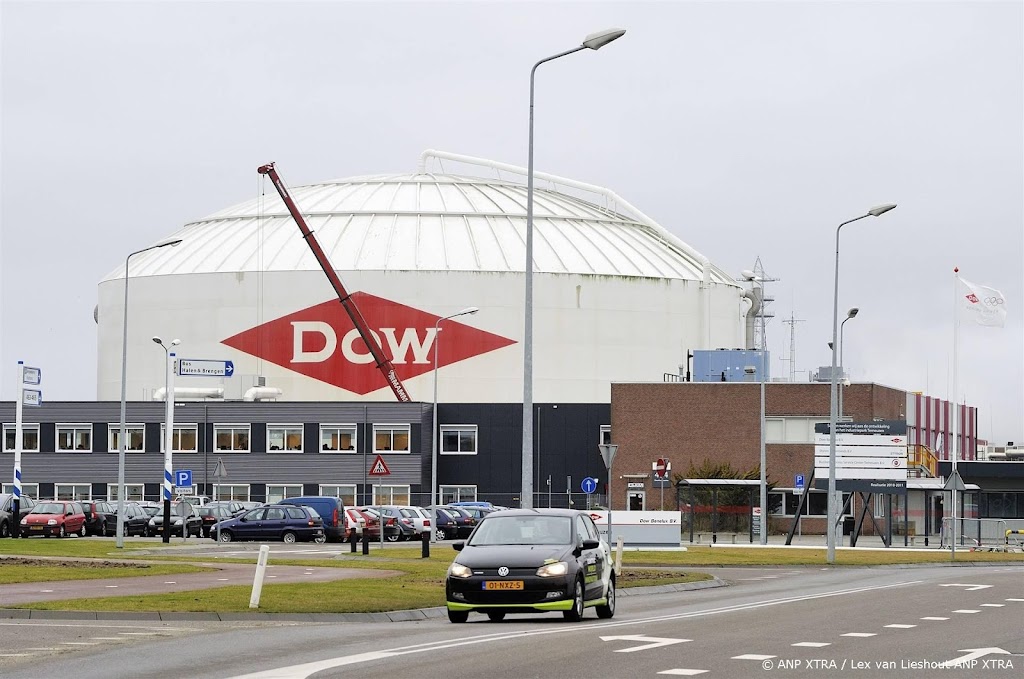 Chemieconcern Dow, met vestiging in Terneuzen, schrapt 1500 banen