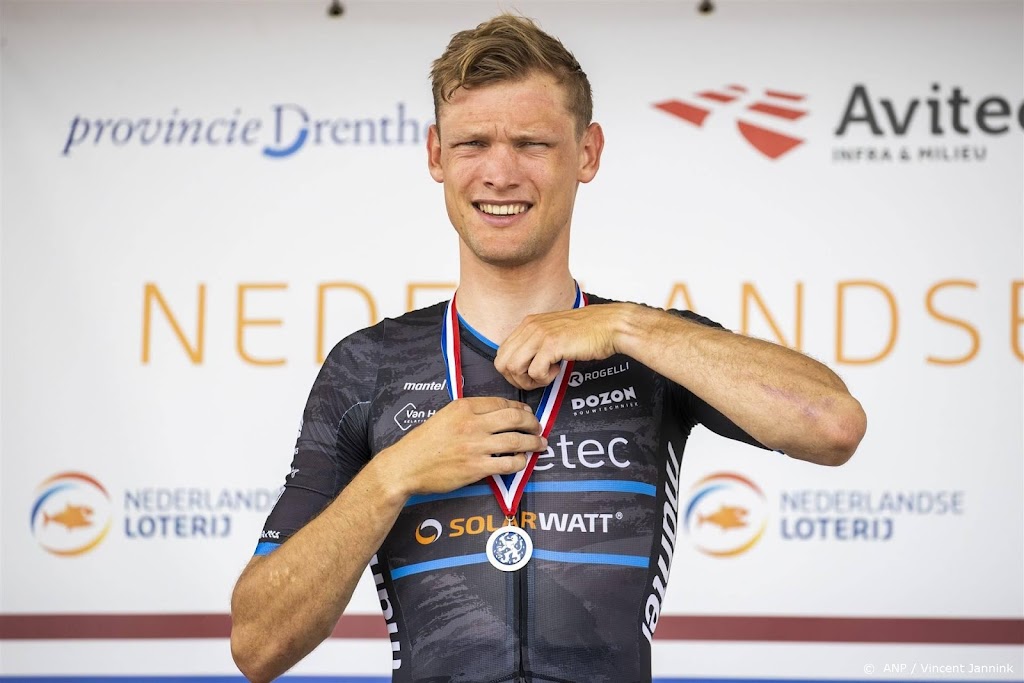 Wielrenner Bax rijdt als knecht van Pogacar eerste klassieker