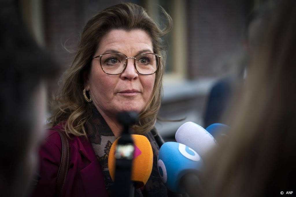 Van der Wal snapt dat boeren zonder vergunning in angst zitten