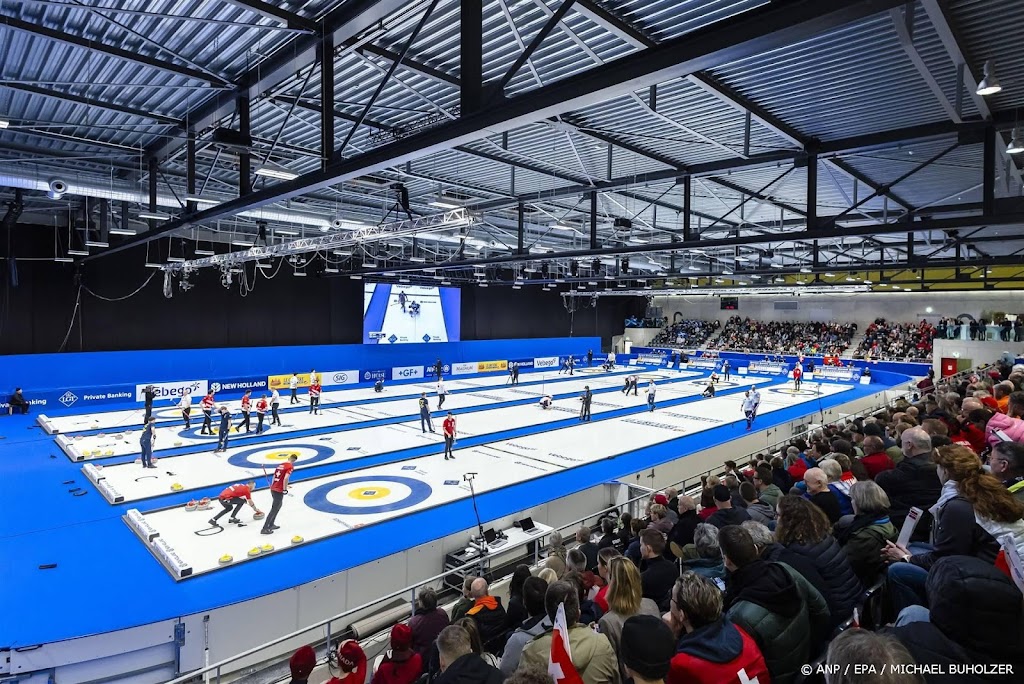 Curlingmannen openen WK met ruime nederlaag