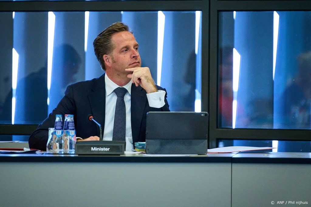 De Jonge: onzeker of overleg over coronaversoepelingen doorgaat