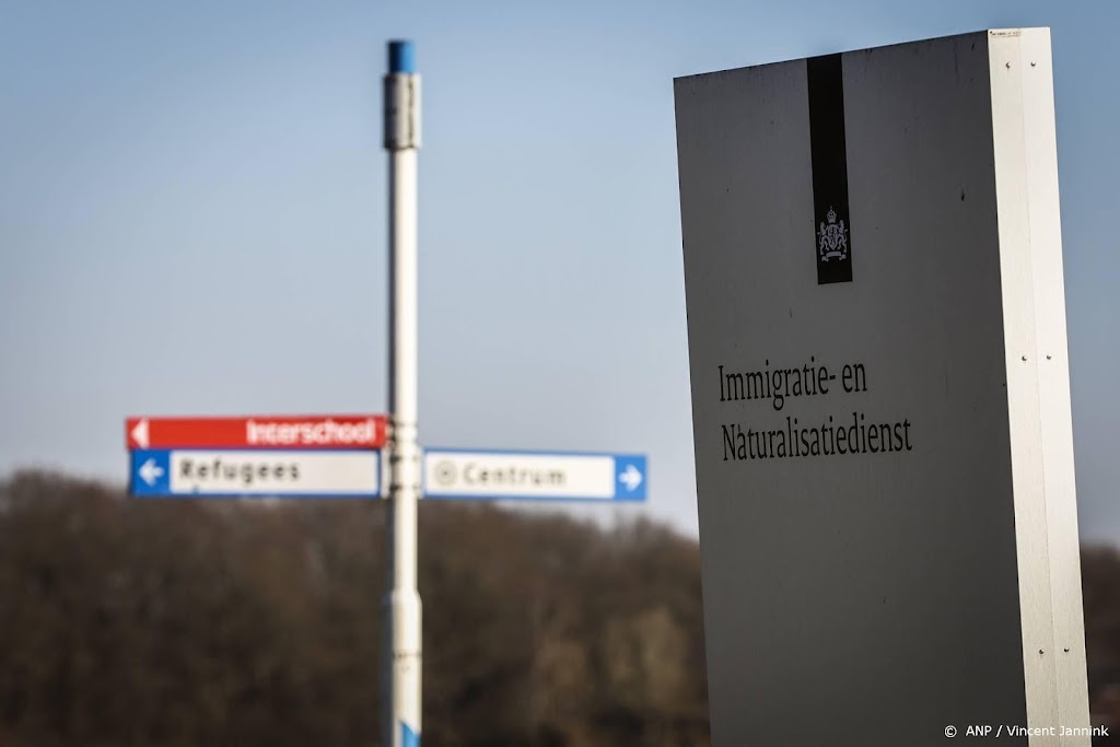 IND: wachttijd bij loketten flink opgelopen door drukte