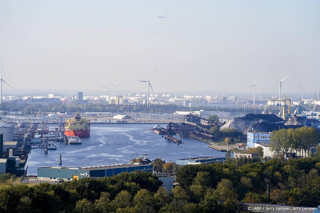 Schip met Russische gasolie kan voorlopig haven Amsterdam niet in