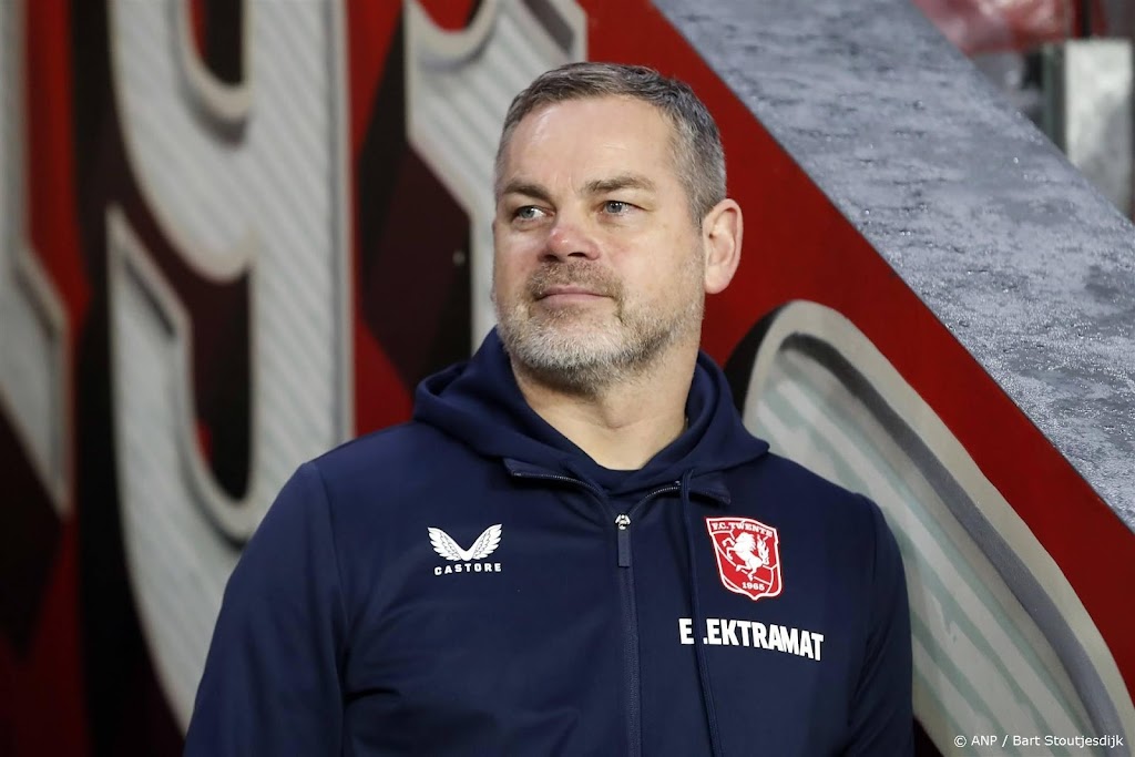 Keeperstrainer Boschker stopt, praat met Twente over andere rol