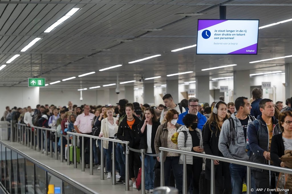 Vakbonden en Schiphol praten verder over betere voorwaarden