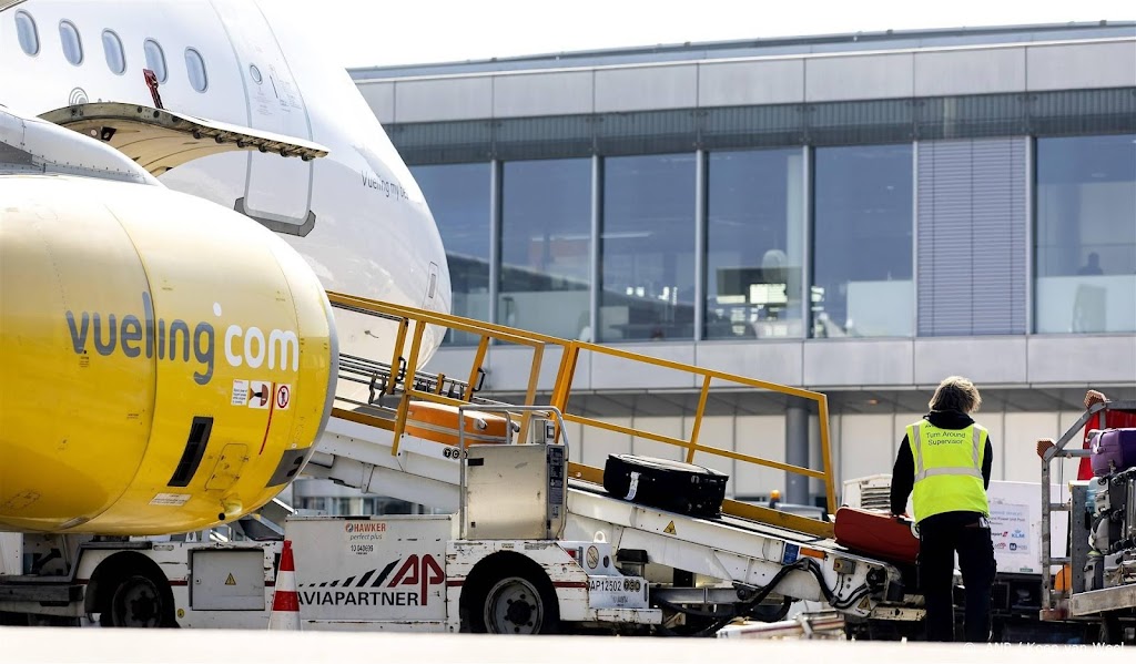 Inspectie: Schiphol beschermt personeel onvoldoende tegen uitstoot