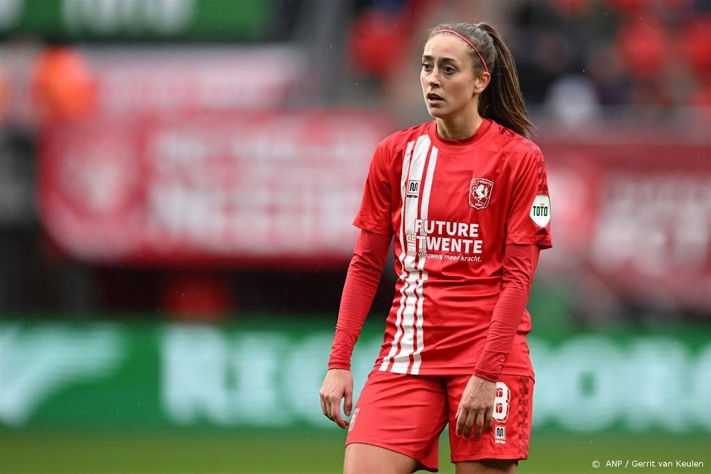 Twente-speelster Giesen beëindigt carrière dag na gewonnen finale