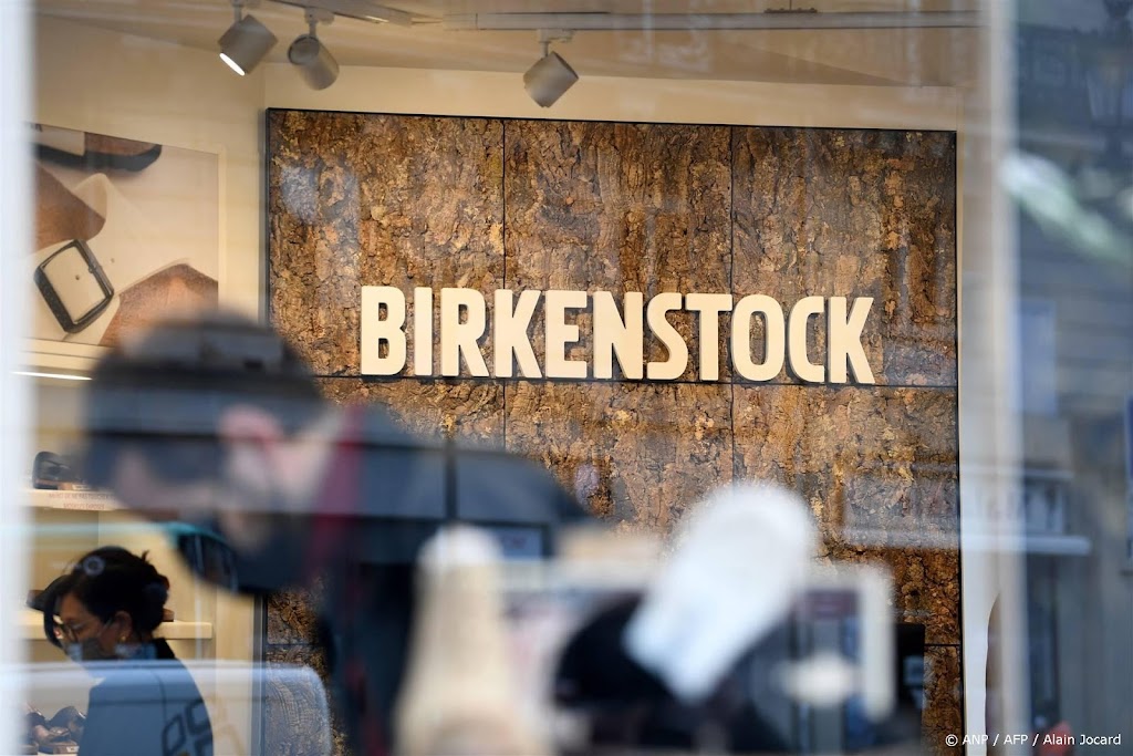 Sandalenmerk Birkenstock krikt omzetverwachting op