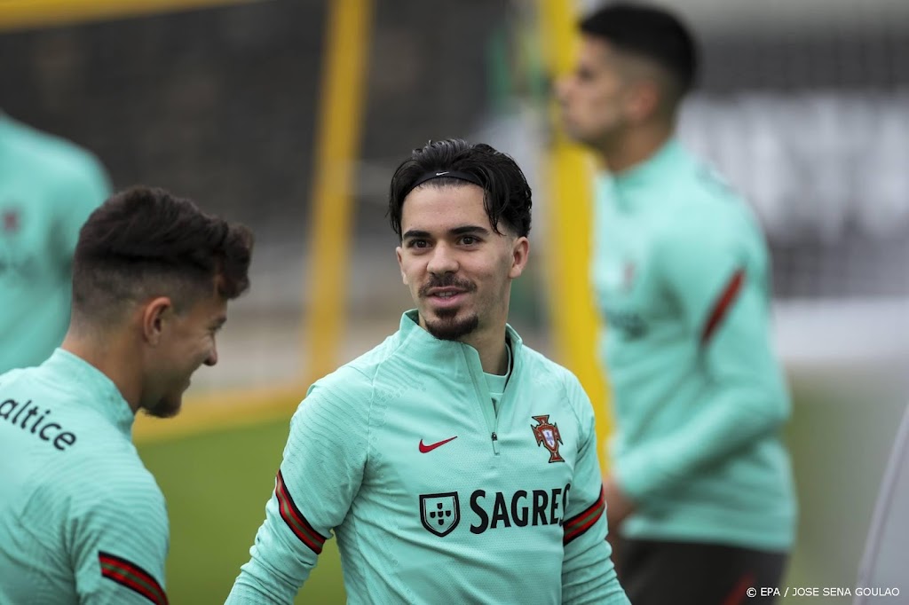 Paris Saint-Germain meldt komst voetballer Vitinha