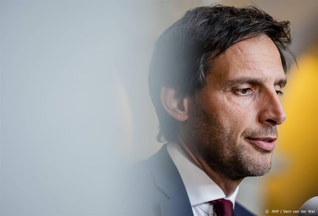 Hoekstra praat in Suriname met nazaten van slaafgemaakten