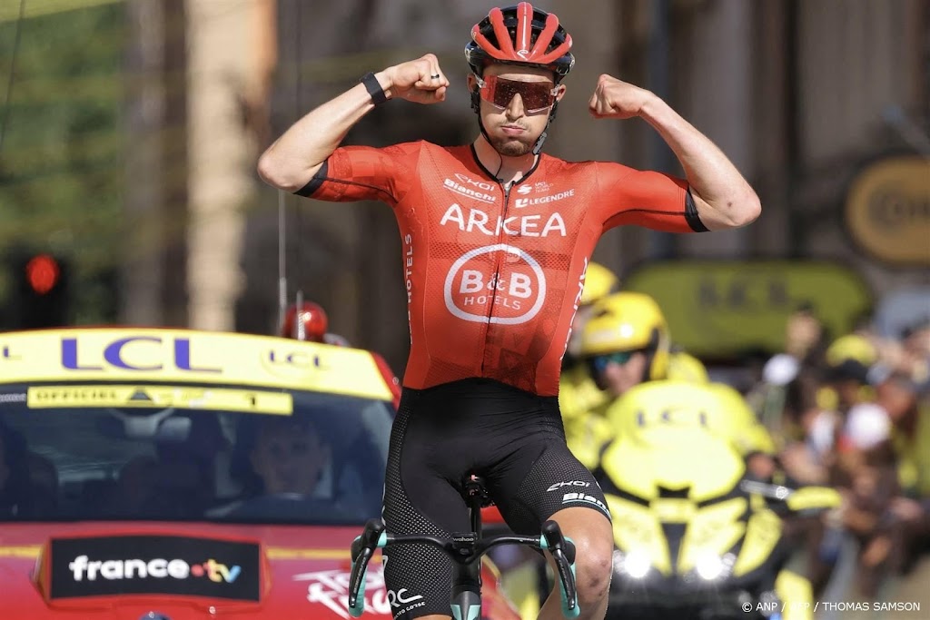 Ritzege Vauquelin in Tour de France, Pogacar pakt gele trui