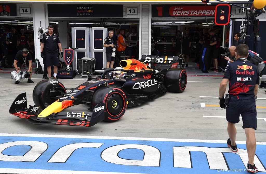 Verstappen start na problemen vanaf plek tien in Hongarije