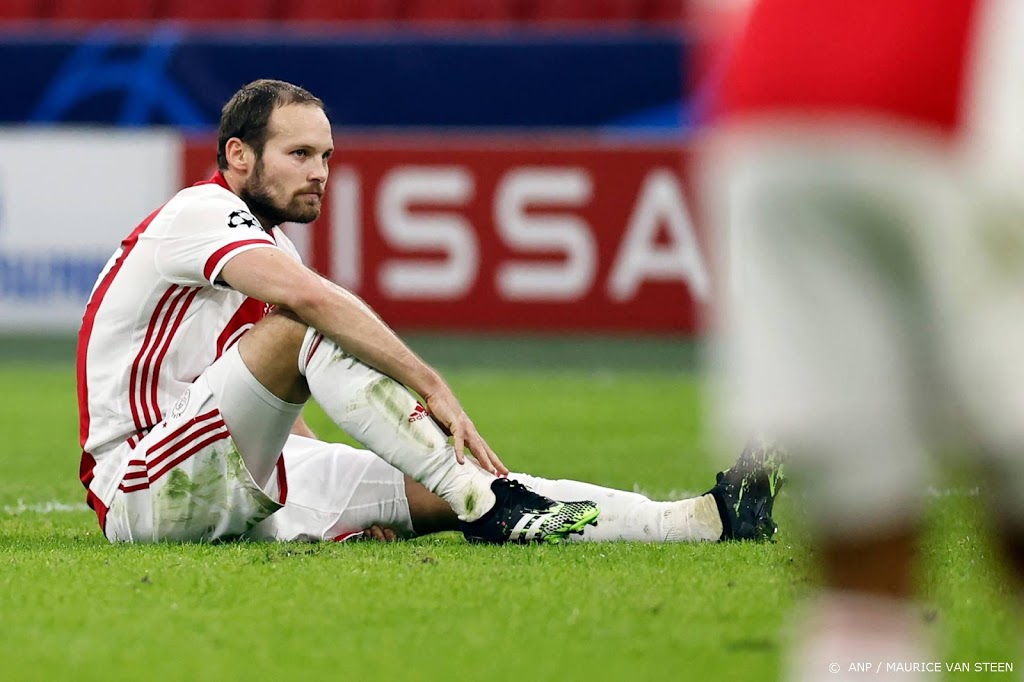 Ajax reist met Blind naar Liverpool