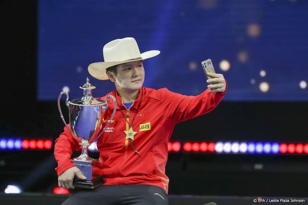 Mondiale nummer 1 Zhendong pakt eerste wereldtitel tafeltennis