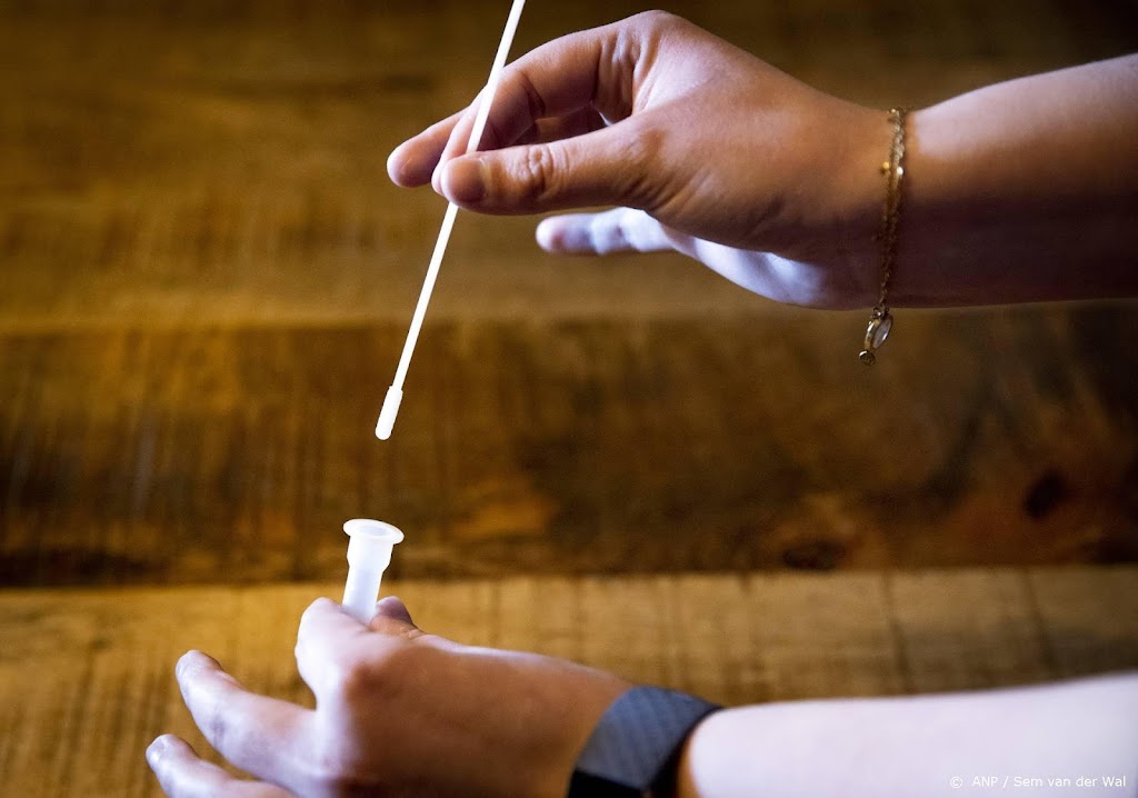 CBD: tegen sinterklaasweekend coronazelftesten weer op voorraad