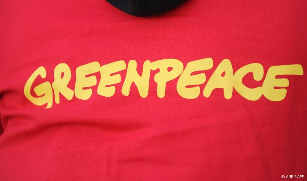 Rechter: activisten Greenpeace moeten van schip in Grote Oceaan