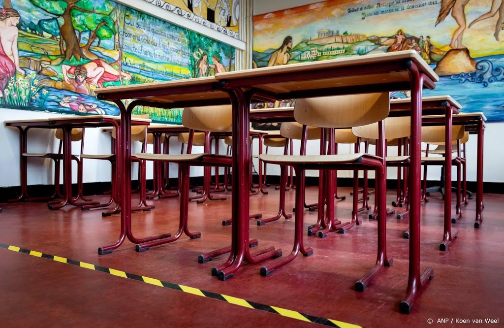 Advies Red Team: hou de scholen voorlopig dicht