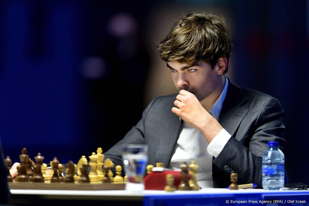 Schaker Van Foreest stunt met Nederlandse zege Tata Steel Chess