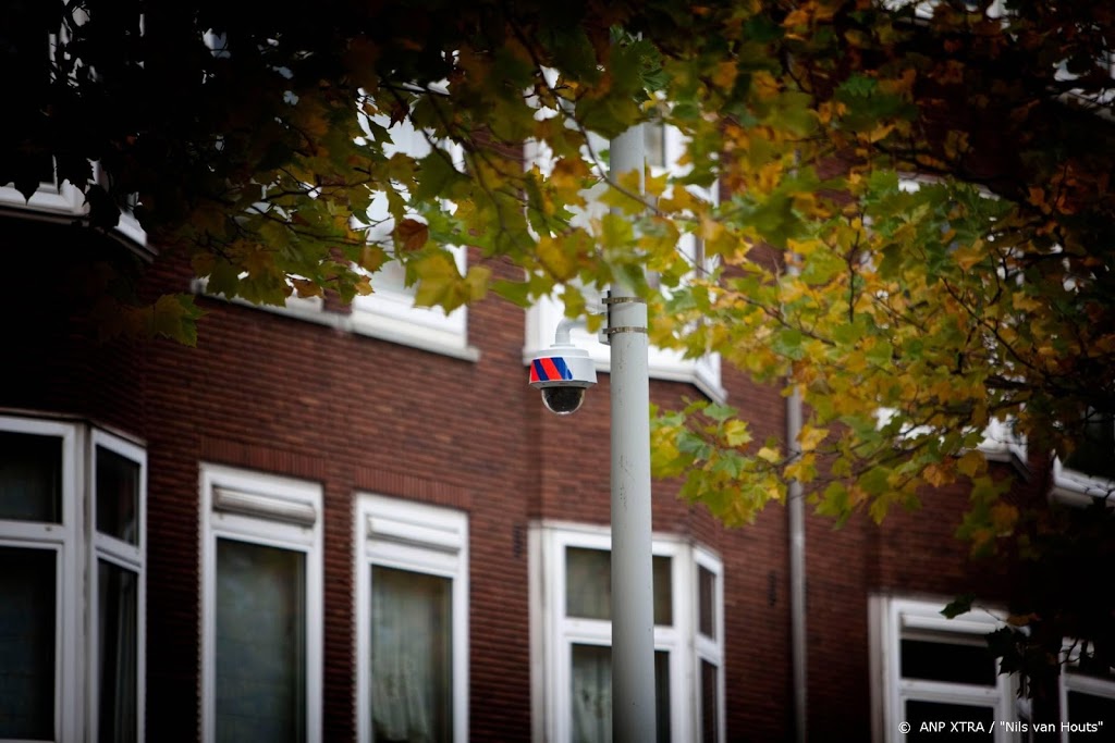 Amsterdam plaatst camera's voor betere naleving coronaregels