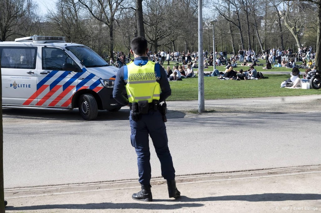Vondelpark opnieuw gesloten, alcoholverbod in park Arnhem
