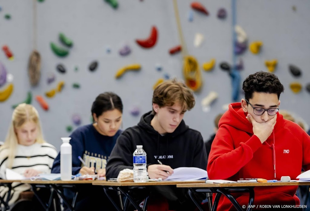 Deel middelbare scholieren mag weer elke dag naar school