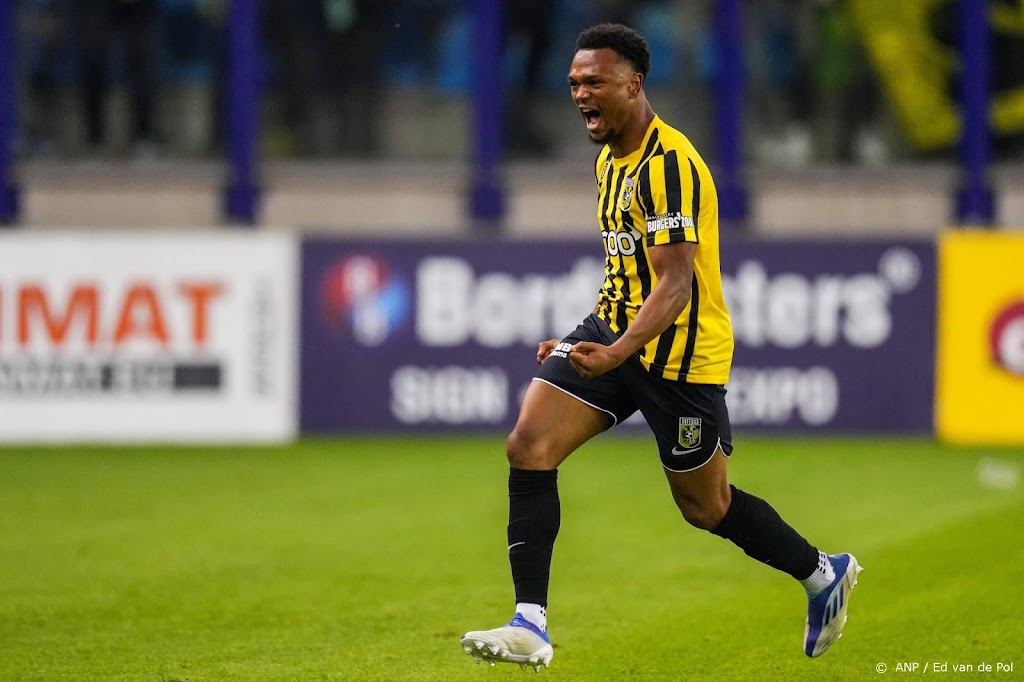 Openda: indrukwekkend om naast deze grote spelers te staan