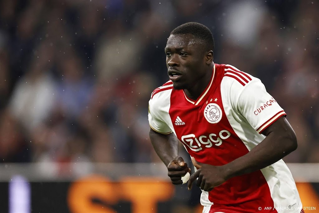 FC Twente onderzoekt mogelijk wangedrag tegen Ajax-spits Brobbey