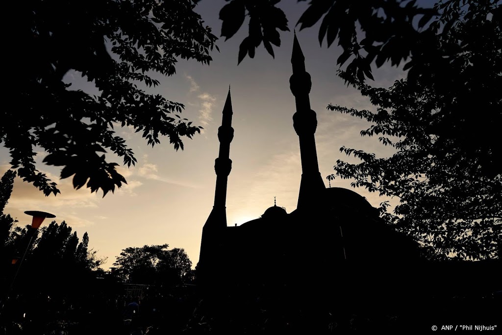 Moslims vieren Offerfeest, maar door corona is alles anders