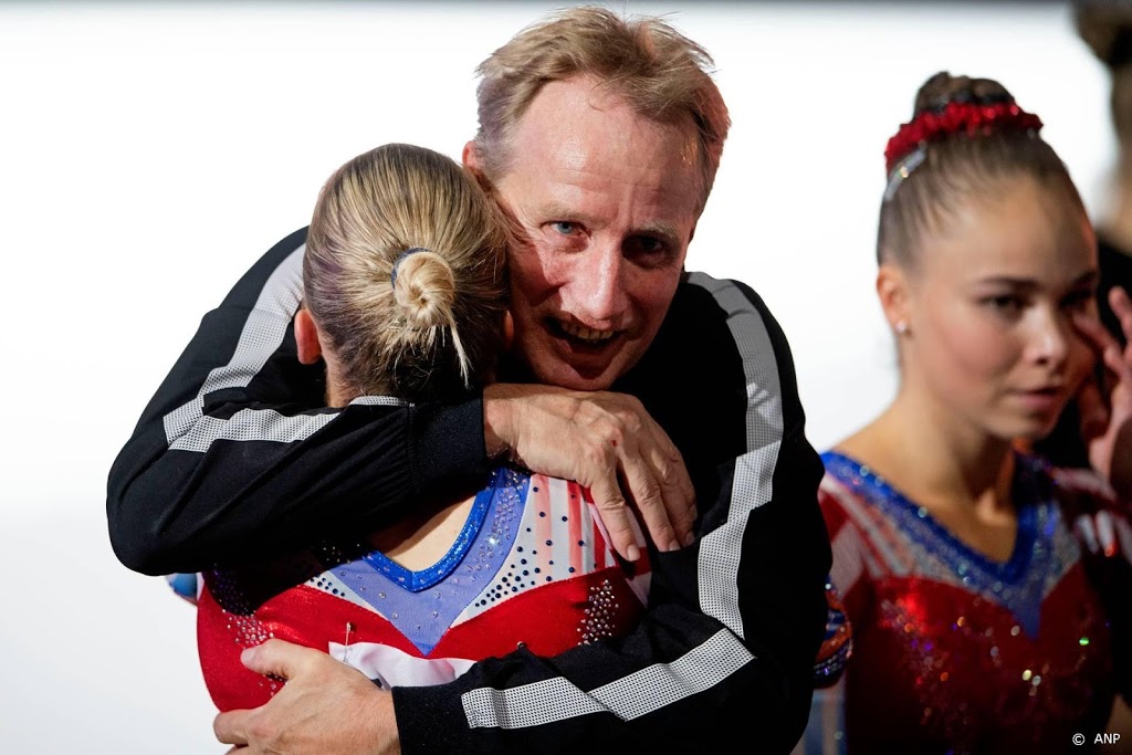 Turncoach Wevers ontkent gebruik van fysiek geweld