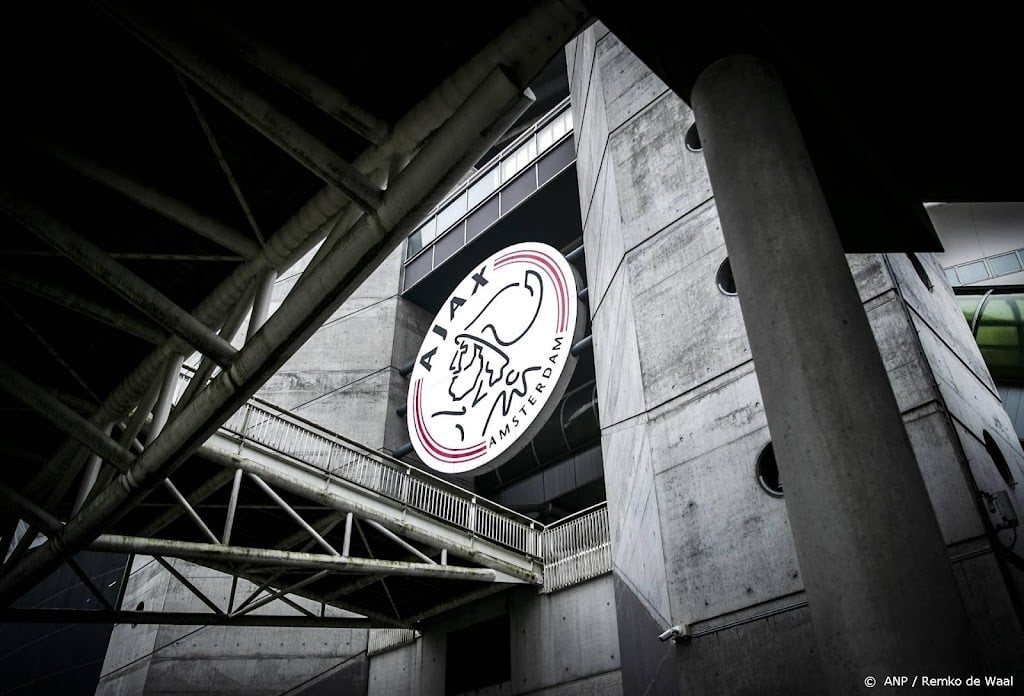 Ajax: jonge speler Noah Gesser (16) omgekomen bij verkeersongeluk