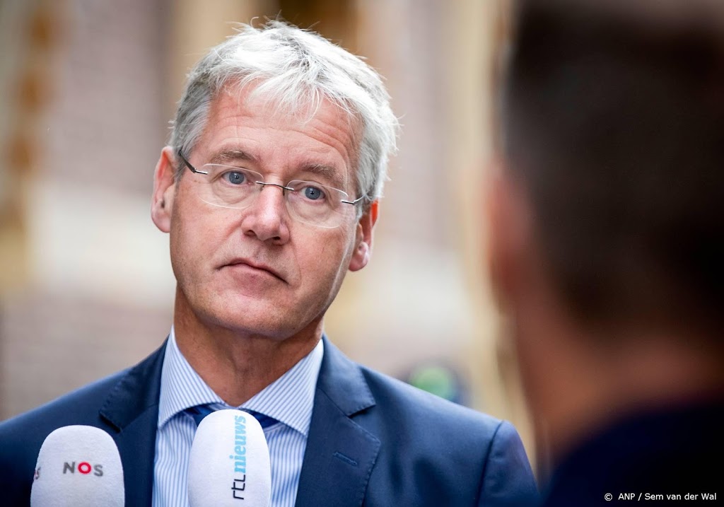 Slob wil nieuwe landelijke schoolsluiting door corona voorkomen
