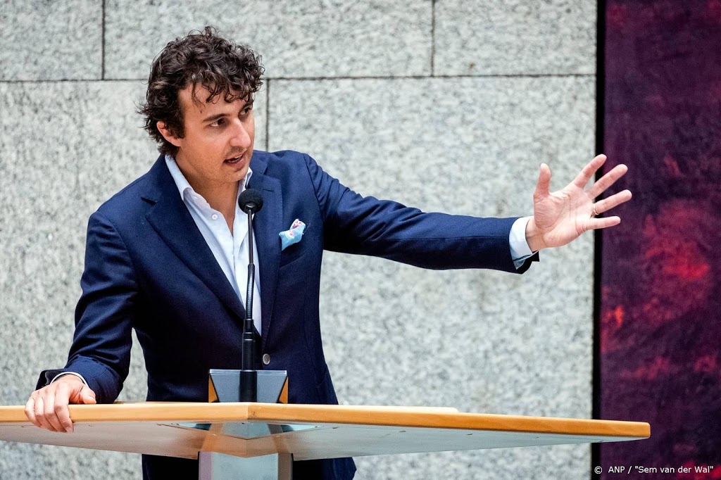 'Nederland moet beademingsapparaten kopen die VS niet afnemen'