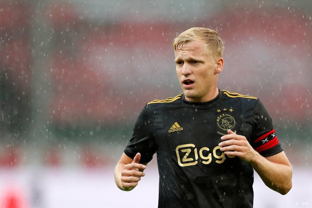 Van de Beek mist training Oranje vanwege keuring ManUnited