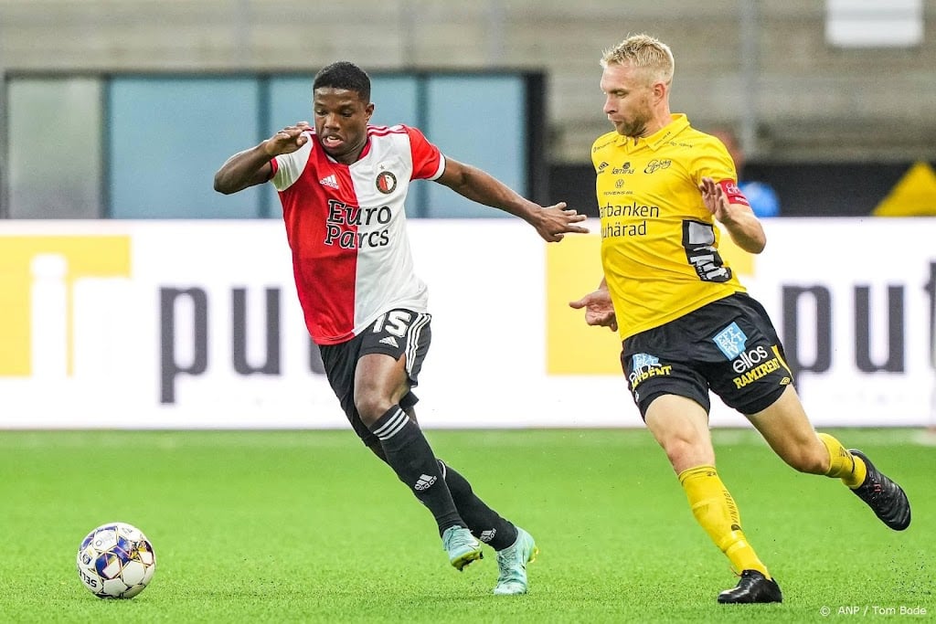 Voetballer Malacia ambassadeur Week van Lezen en Schrijven