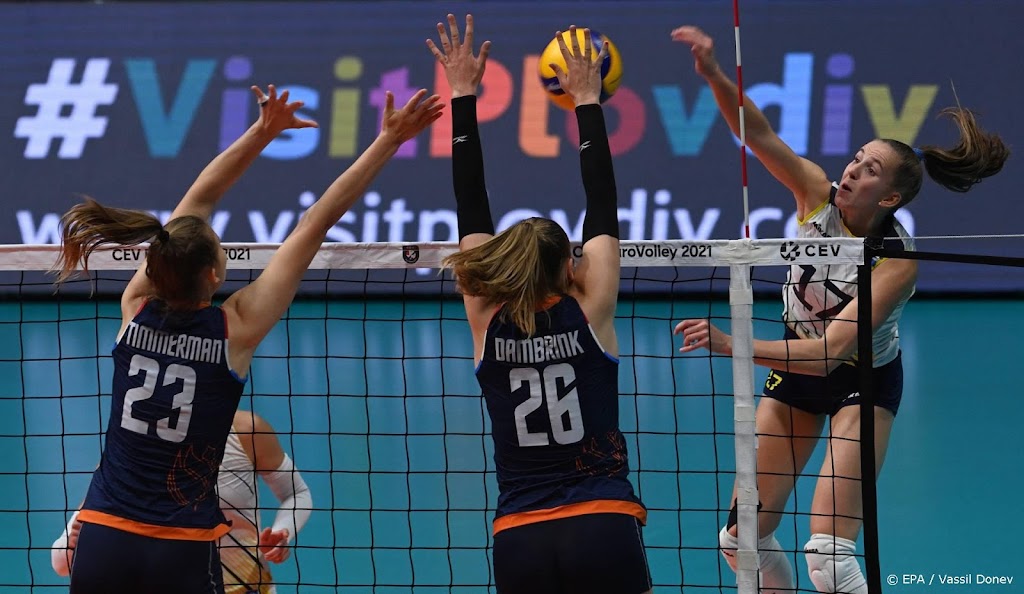 Volleybalsters naar laatste vier na tweede EK-zege op Zweden