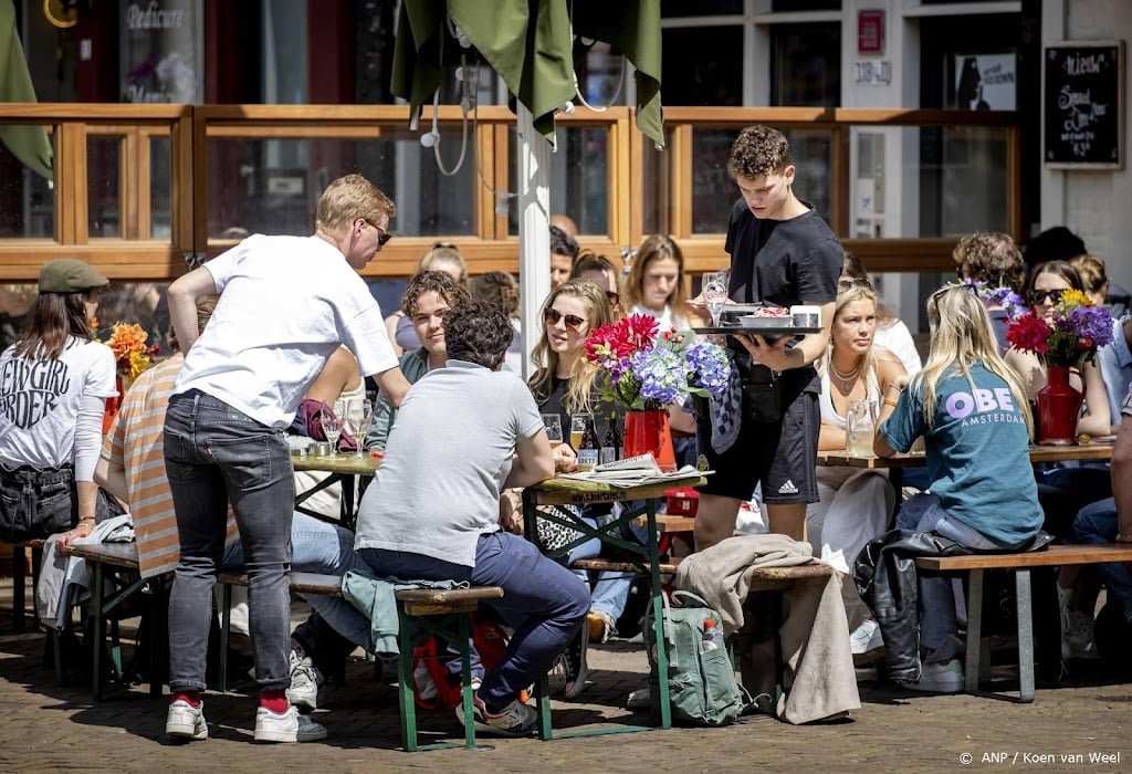 Nederlanders geven meer uit in horeca dan voor corona