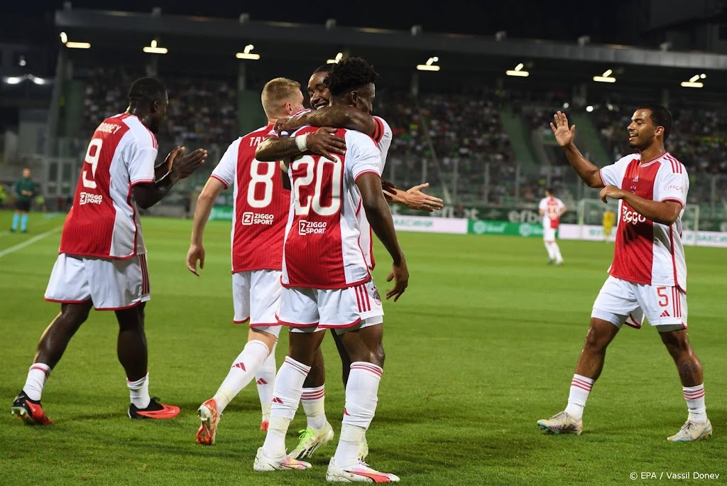 Ajax begint zonder Berghuis aan duel met Ludogorets
