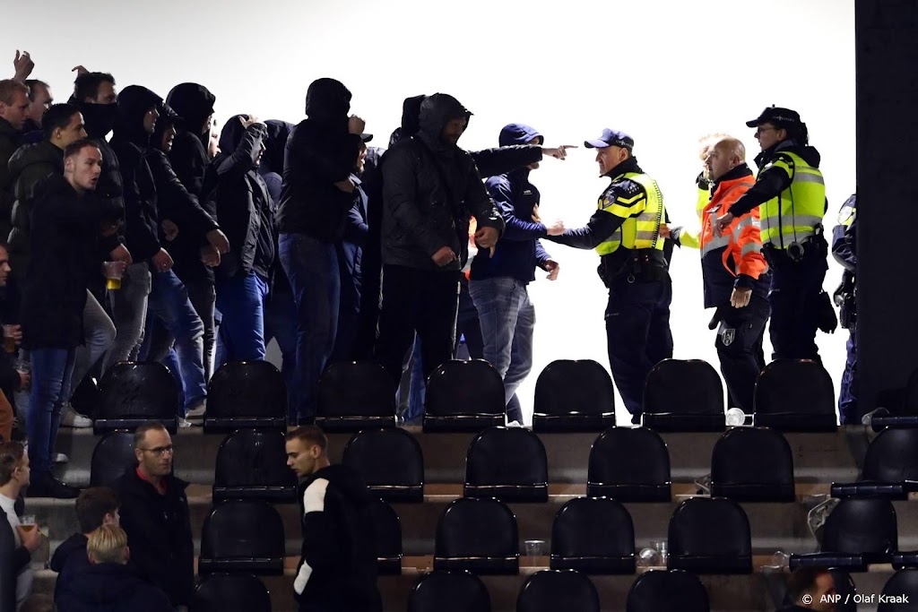 Drie mannen aangehouden na ongeregeldheden bij Heracles - Ajax