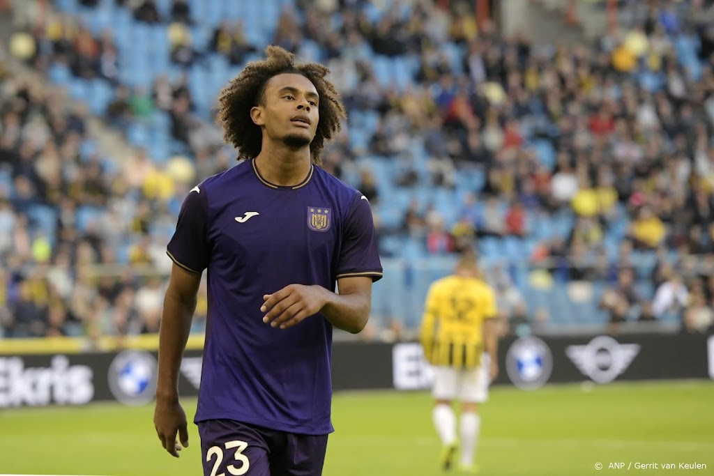 Twee treffers Zirkzee helpen Anderlecht aan punt