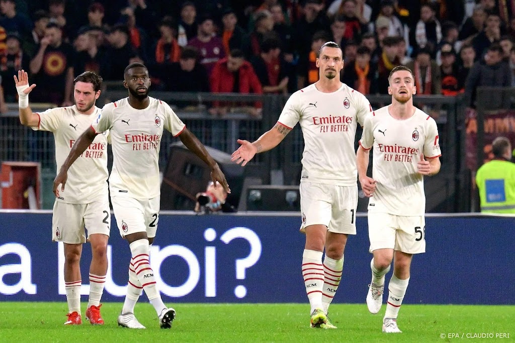 Ibrahimovic (40) maakt 400e competitietreffer bij zege Milan
