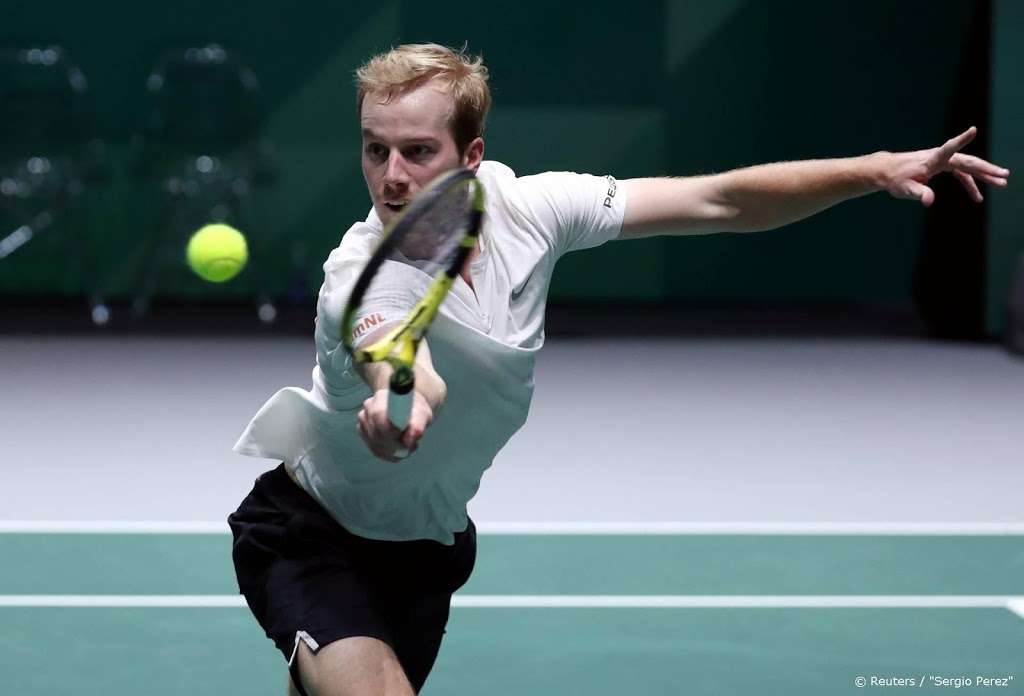 Van de Zandschulp buigt diep in Daviscup