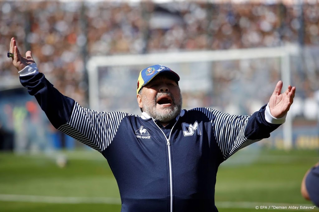 Maradona stapt op bij Argentijnse club