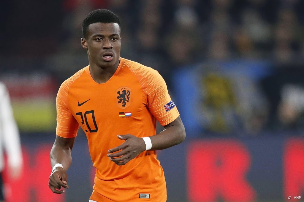 Jong Oranje in blessuretijd langs Engeland