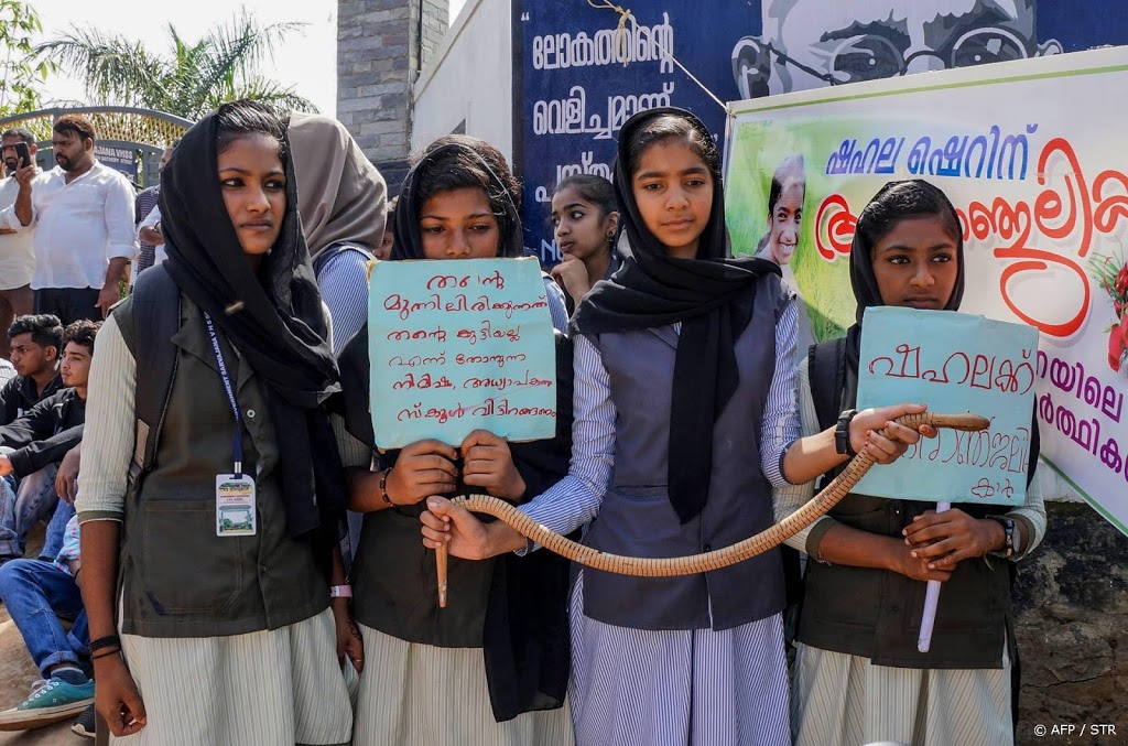 Rel om dood scholiere India door slangenbeet