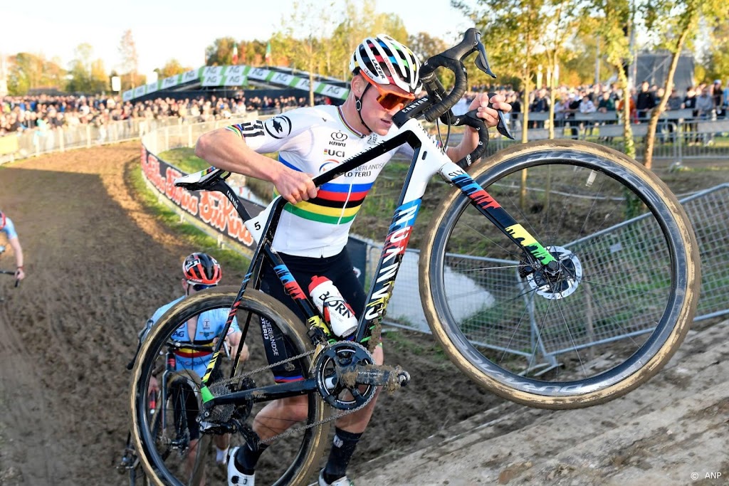 Van der Poel wint ook tweede Ambiancecross