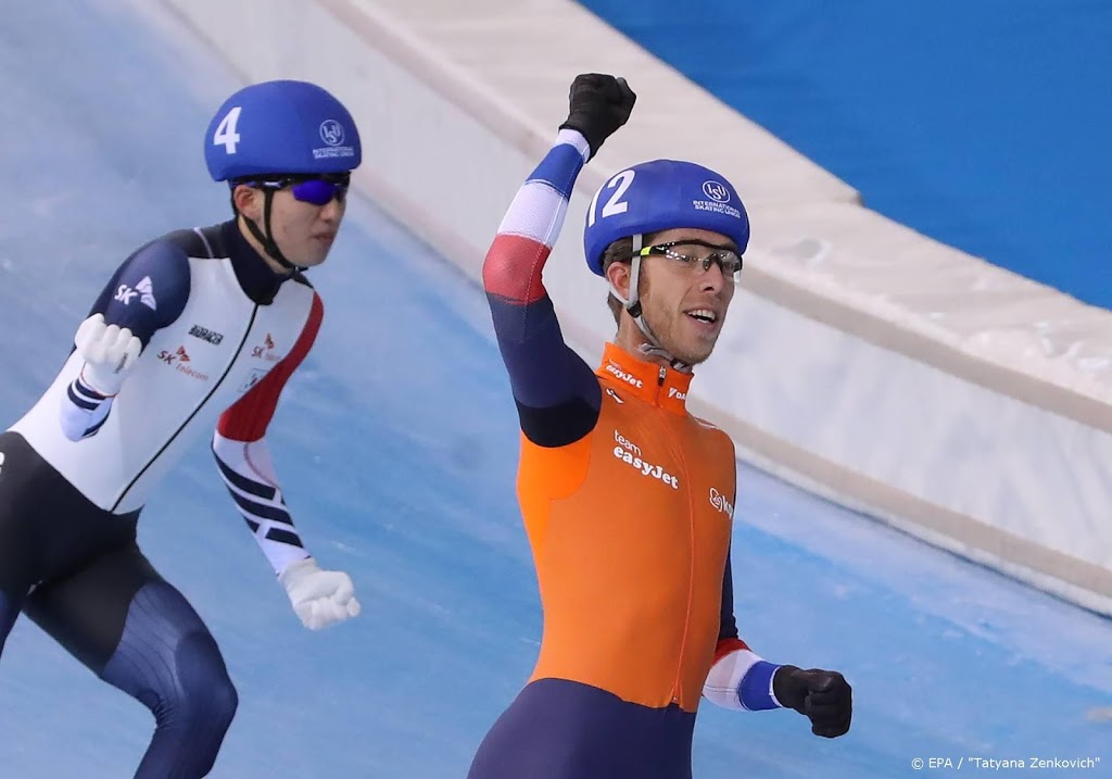 Zilver Bergsma, brons Stroetinga op massastart